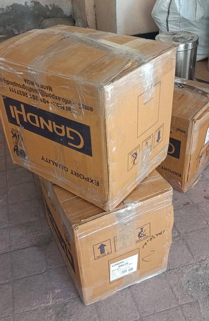 Speed Move Packers and Movers Surat export-quality cartons wrapped and sealed for home shifting